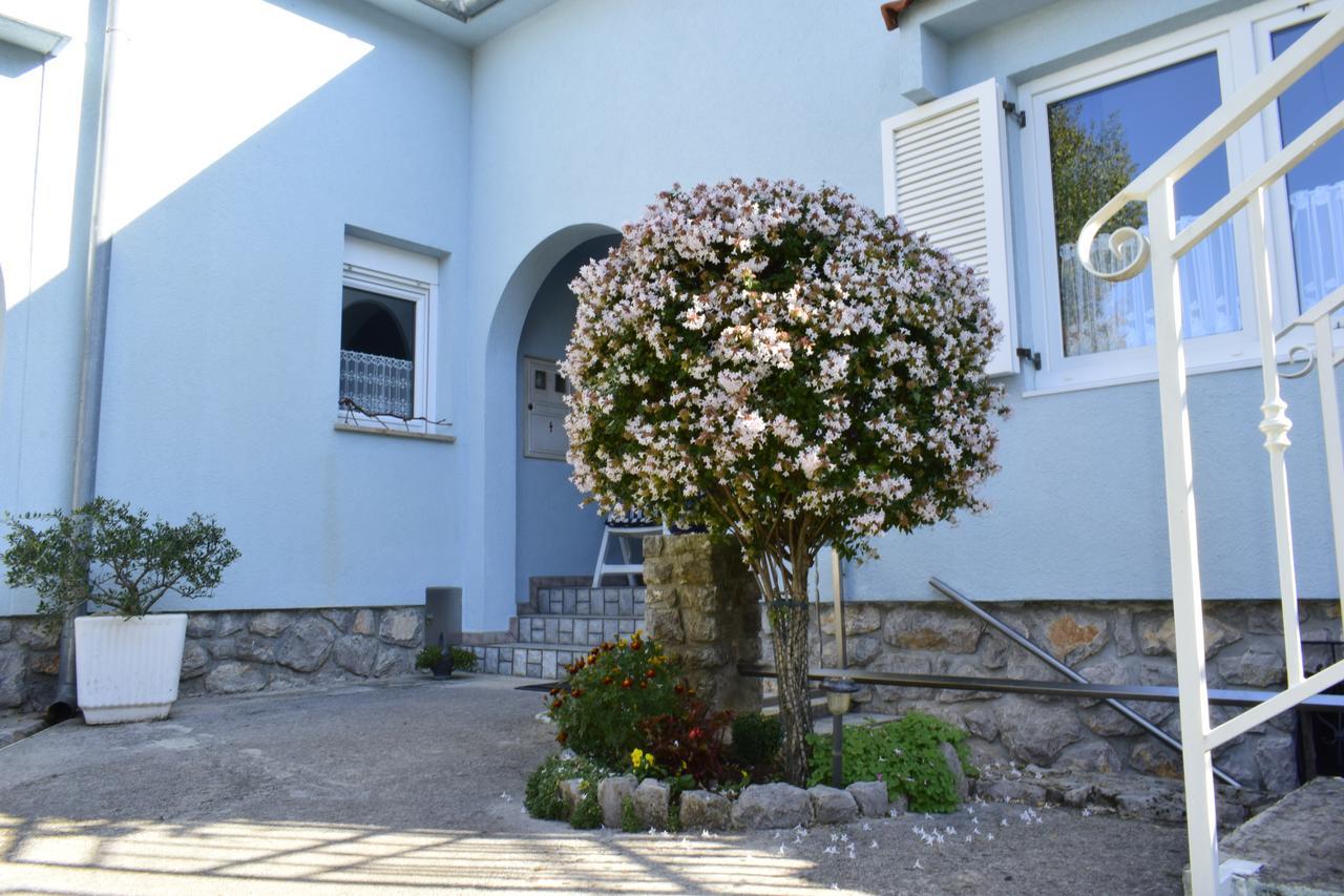 Apartment Blumen Oase Mikulic Malinska Exterior foto