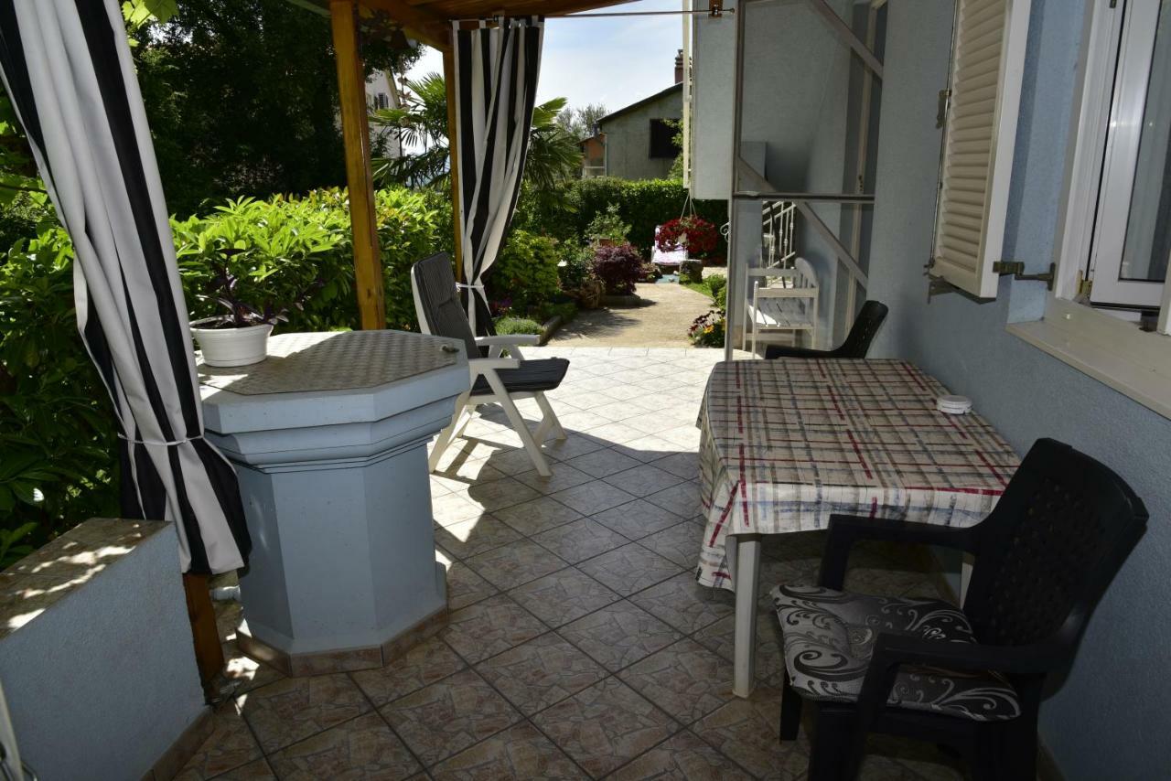 Apartment Blumen Oase Mikulic Malinska Exterior foto
