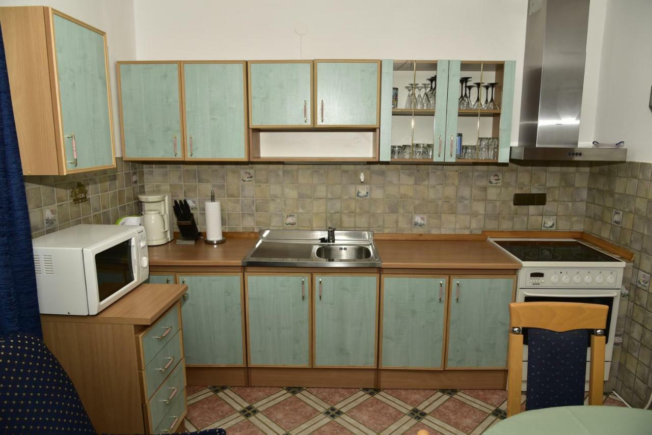 Apartment Blumen Oase Mikulic Malinska Exterior foto